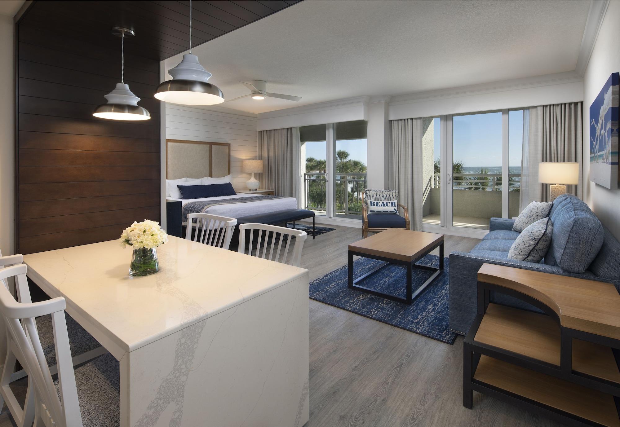At Club 4* Longboat Key